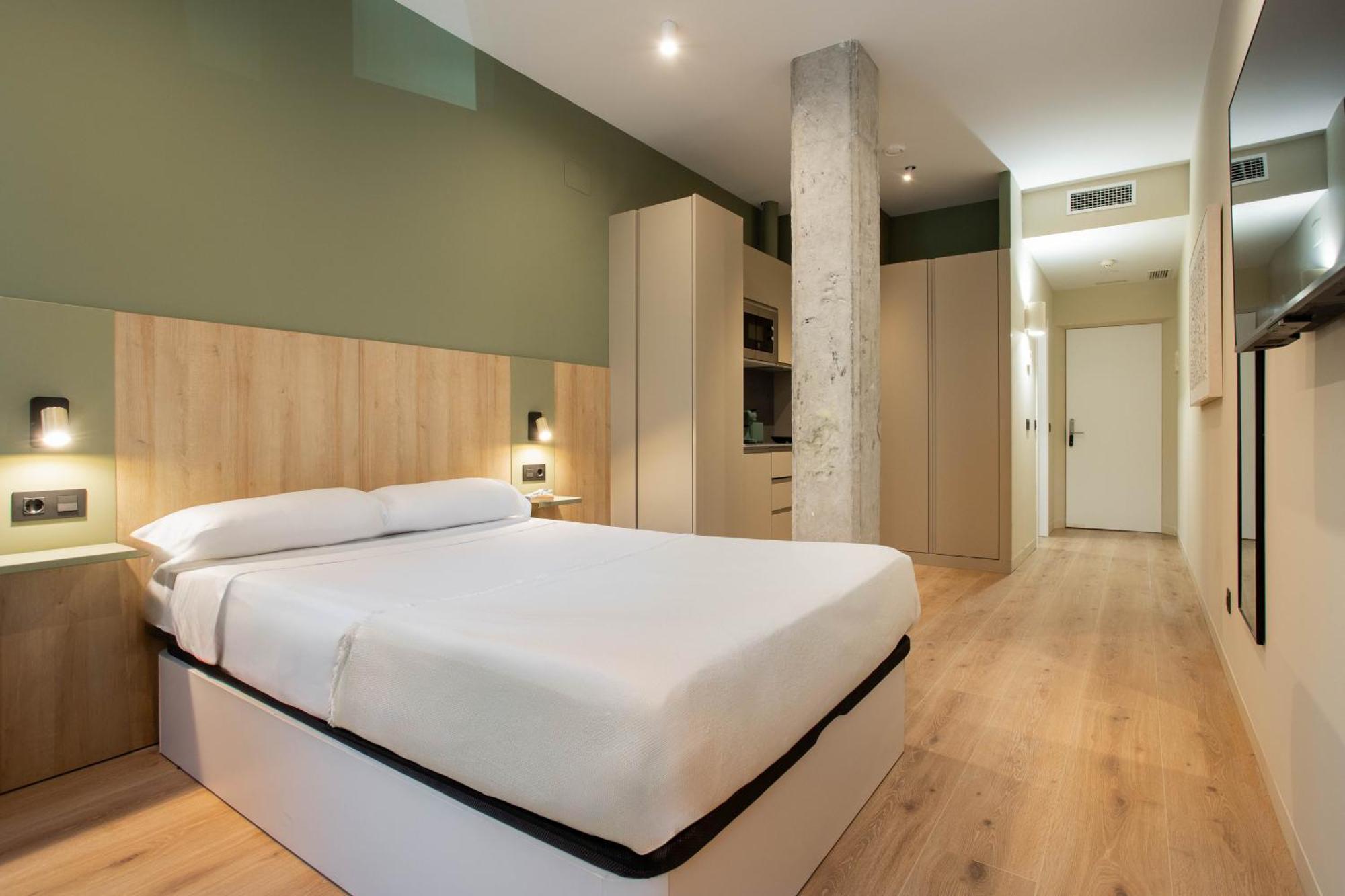 Ola Living Chamartin Studios, Madrid